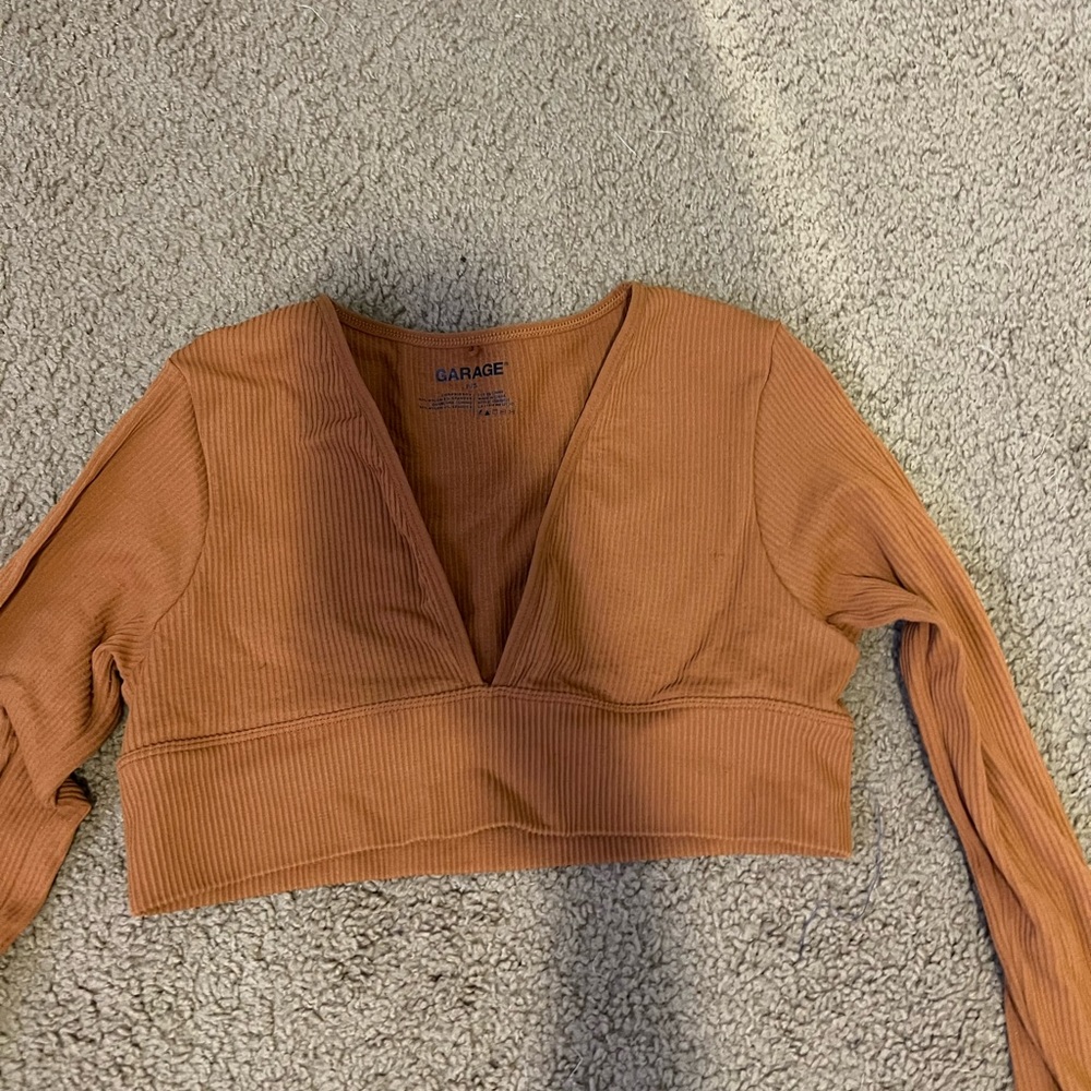 Garage cropped long sleeve